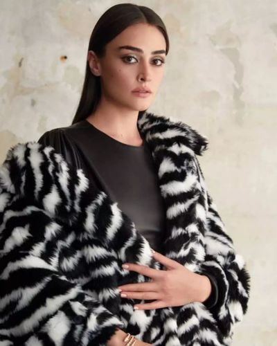 Esra Bilgiç seksi ifşa fotoğrafı 85176