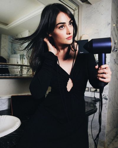 Esra Bilgiç seksi ifşa fotoğrafı 85174