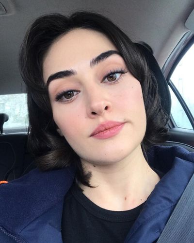 Esra Bilgiç seksi ifşa fotoğrafı 85157