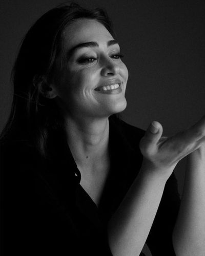 Esra Bilgiç seksi ifşa fotoğrafı 85137