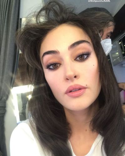 Esra Bilgiç seksi ifşa fotoğrafı 85121