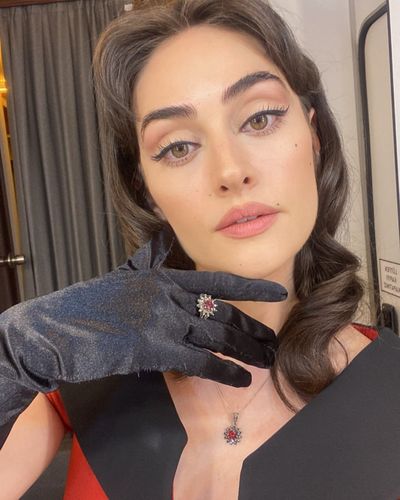 Esra Bilgiç seksi ifşa fotoğrafı 85117