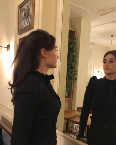 Esra Bilgiç seksi ifşa fotoğrafı 85115