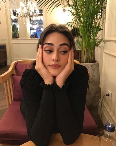 Esra Bilgiç seksi ifşa fotoğrafı 85105