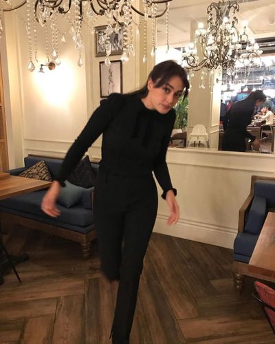 Esra Bilgiç seksi ifşa fotoğrafı 85101
