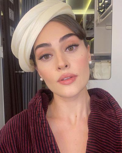 Esra Bilgiç seksi ifşa fotoğrafı 85087