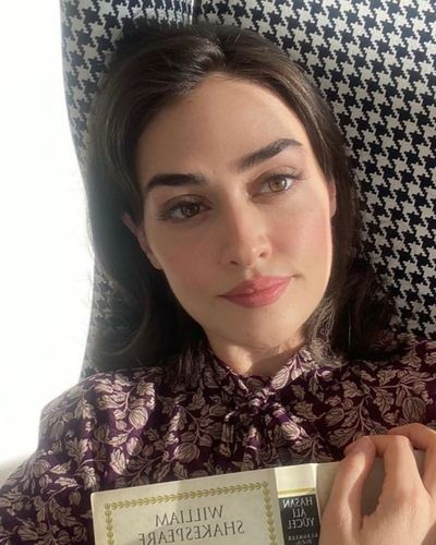 Esra Bilgiç seksi ifşa fotoğrafı 85073