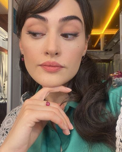 Esra Bilgiç seksi ifşa fotoğrafı 85067
