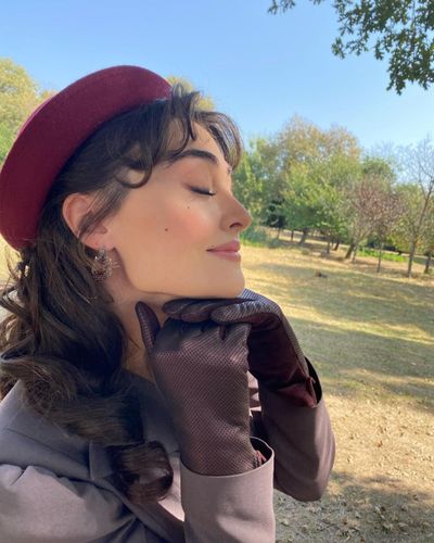 Esra Bilgiç seksi ifşa fotoğrafı 85051