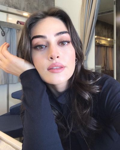 Esra Bilgiç seksi ifşa fotoğrafı 85047