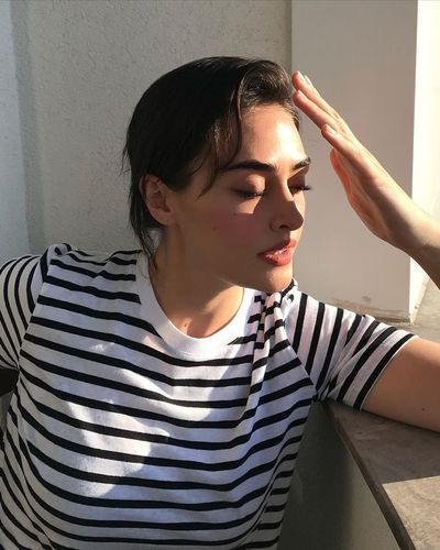 Esra Bilgiç seksi ifşa fotoğrafı 85039