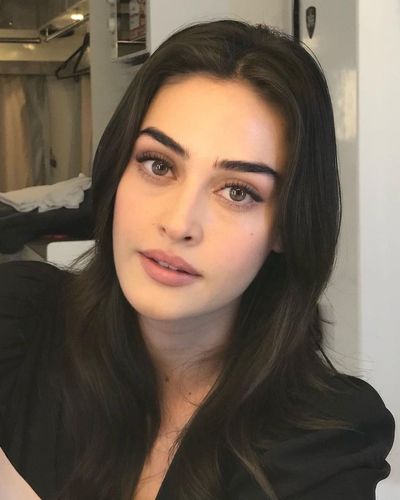 Esra Bilgiç seksi ifşa fotoğrafı 85025