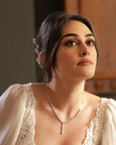 Esra Bilgiç seksi ifşa fotoğrafı 85023