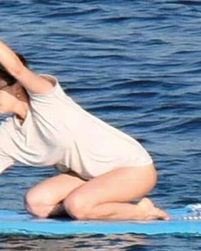 Esra Bilgiç seksi ifşa fotoğrafı 85018