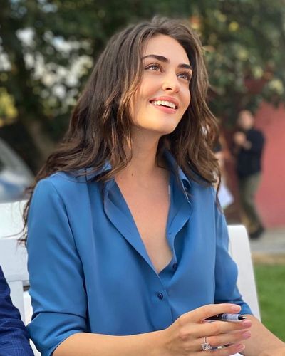 Esra Bilgiç seksi ifşa fotoğrafı 84996