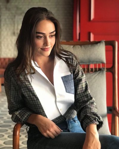 Esra Bilgiç seksi ifşa fotoğrafı 84983