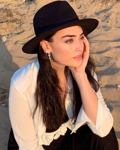 Esra Bilgiç seksi ifşa fotoğrafı 84957
