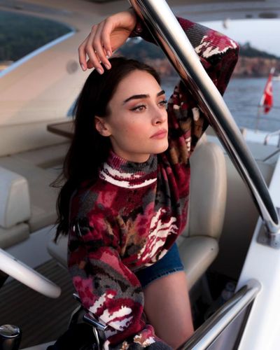 Esra Bilgiç seksi ifşa fotoğrafı 84953