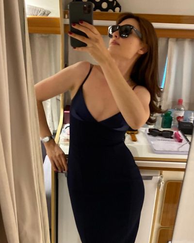 Esra Bilgiç seksi ifşa fotoğrafı 835