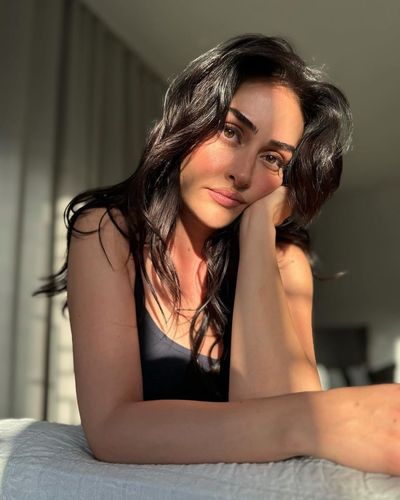 Esra Bilgiç seksi ifşa fotoğrafı 860