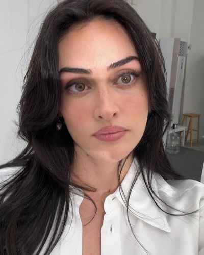 Esra Bilgiç seksi ifşa fotoğrafı 868