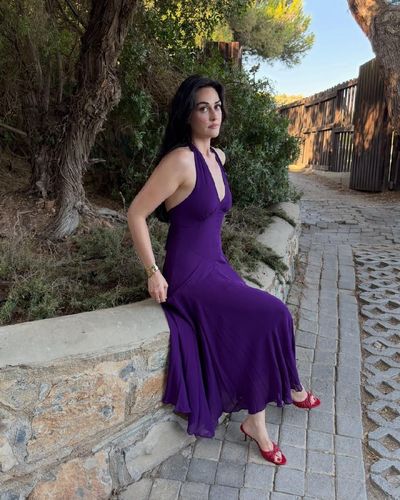 Esra Bilgiç seksi ifşa fotoğrafı 883