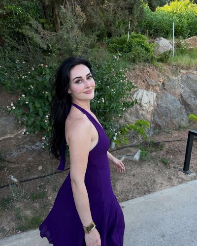 Esra Bilgiç seksi ifşa fotoğrafı 884