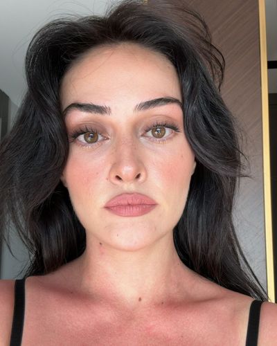 Esra Bilgiç seksi ifşa fotoğrafı 394
