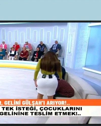 Esra Ezmeci seksi ifşa fotoğrafı 12
