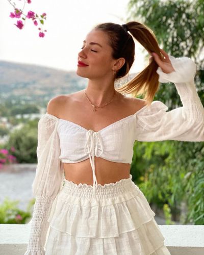 Ezgi Eyüboğlu seksi ifşa fotoğrafı 103