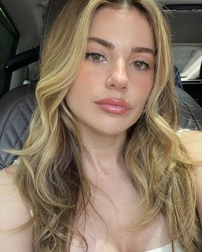 Ezgi Eyüboğlu seksi ifşa fotoğrafı 242