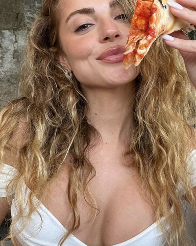 Ezgi Eyüboğlu seksi ifşa fotoğrafı 264