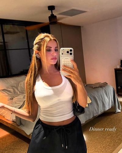 Ezgi Eyüboğlu seksi ifşa fotoğrafı 266