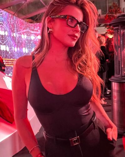 Ezgi Eyüboğlu seksi ifşa fotoğrafı 7
