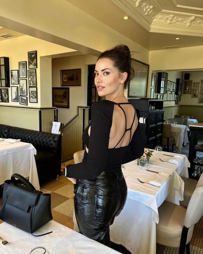 Fahriye Evcen seksi ifşa fotoğrafı 103