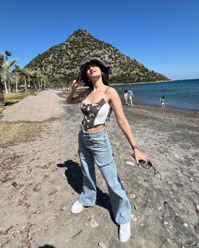Fahriye Evcen seksi ifşa fotoğrafı 115