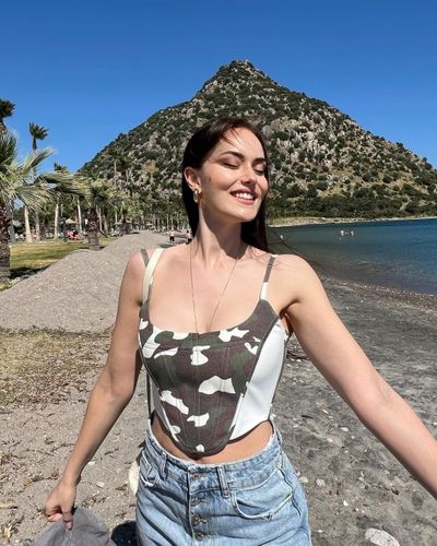 Fahriye Evcen seksi ifşa fotoğrafı 127