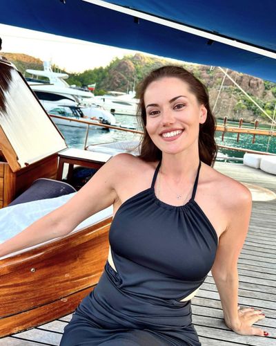Fahriye Evcen seksi ifşa fotoğrafı 149