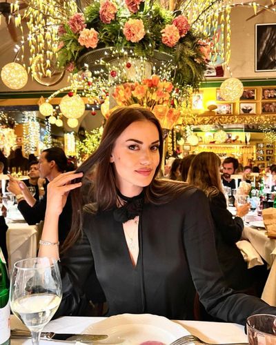 Fahriye Evcen seksi ifşa fotoğrafı 162