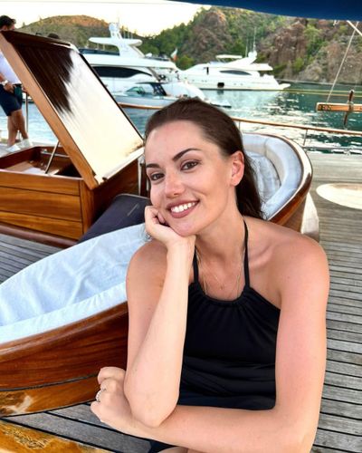 Fahriye Evcen seksi ifşa fotoğrafı 169
