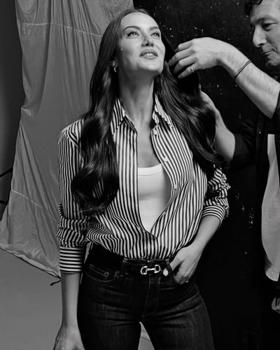 Fahriye Evcen seksi ifşa fotoğrafı 16