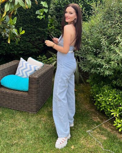 Fahriye Evcen seksi ifşa fotoğrafı 170