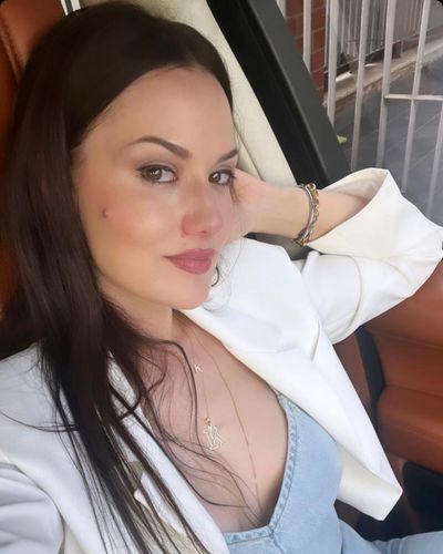 Fahriye Evcen seksi ifşa fotoğrafı 172