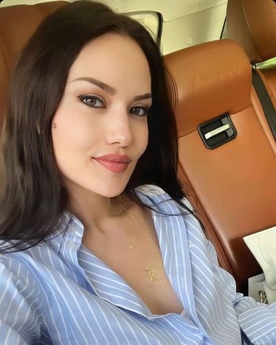 Fahriye Evcen seksi ifşa fotoğrafı 182