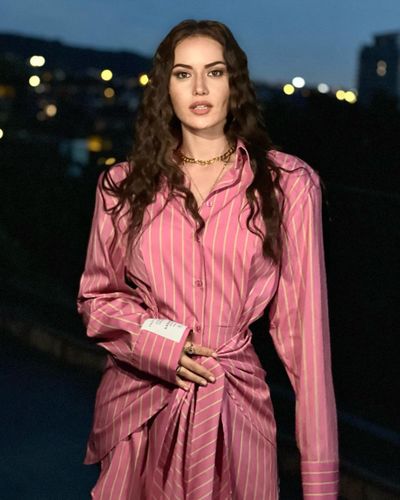 Fahriye Evcen seksi ifşa fotoğrafı 39070