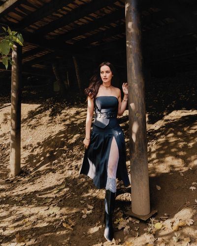 Fahriye Evcen seksi ifşa fotoğrafı 23