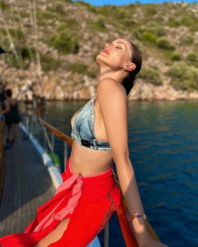 Fahriye Evcen seksi ifşa fotoğrafı 38845