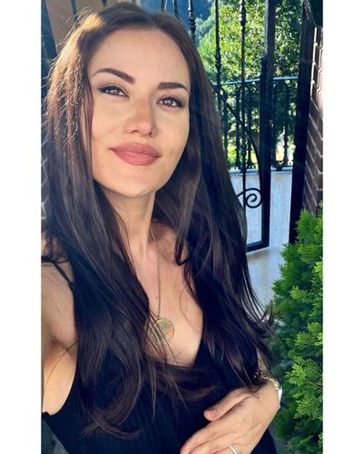 Fahriye Evcen seksi ifşa fotoğrafı 38838