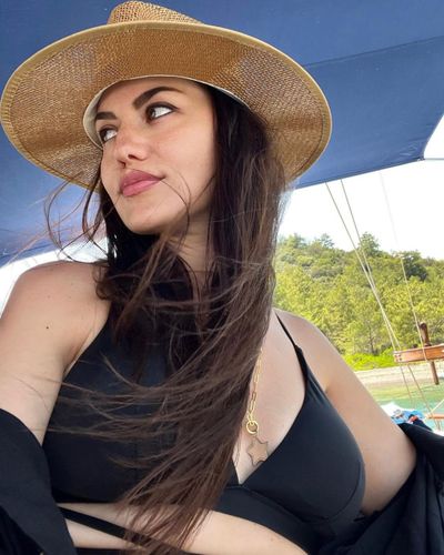 Fahriye Evcen seksi ifşa fotoğrafı 38805