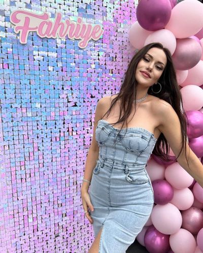 Fahriye Evcen seksi ifşa fotoğrafı 38788